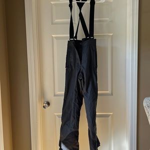 Obermeyer Ridgeline ladies ski bibs size 6